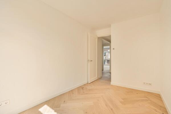 photo 21 Tweede Helmersstraat 8 3